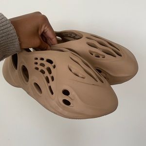 Foam Runner Yeezy Slides